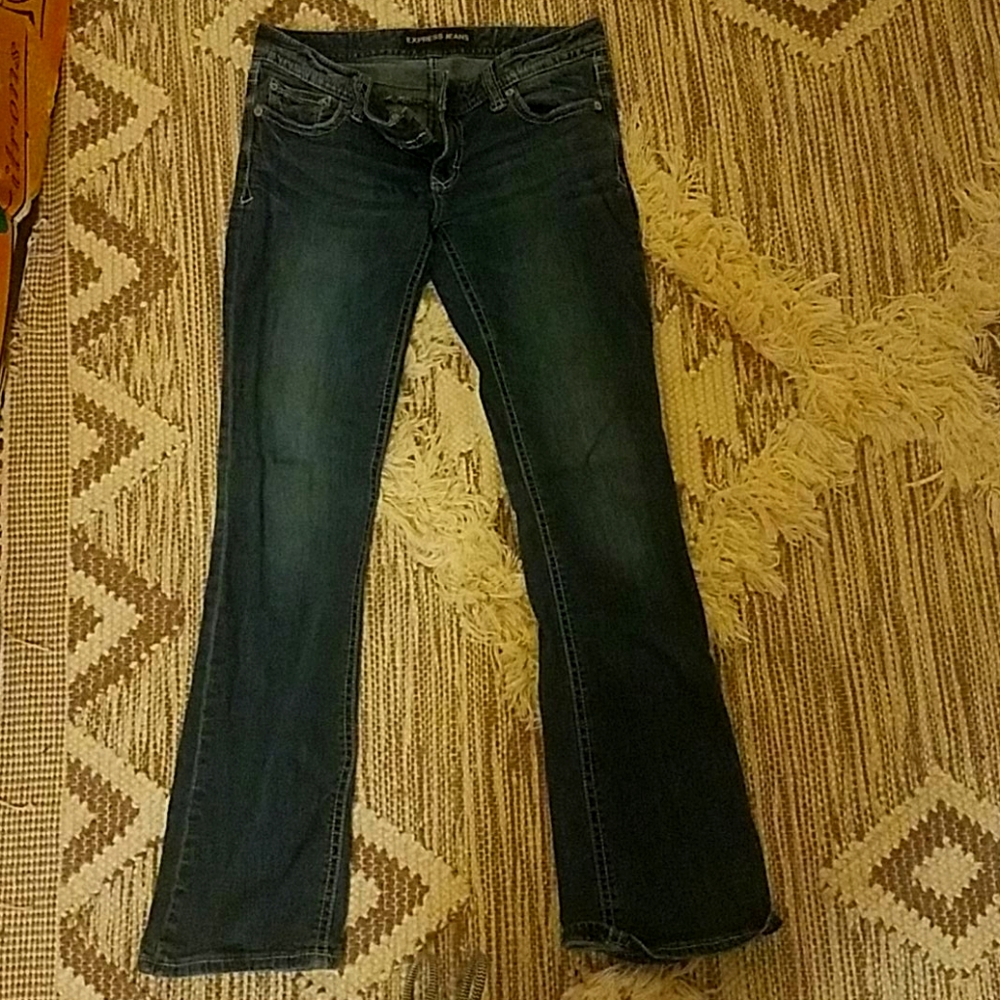 Size 6Regular Express Jeans missing button